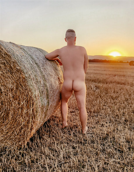 Foto di nudo di fuga di OnlyFans di Youmeus1312