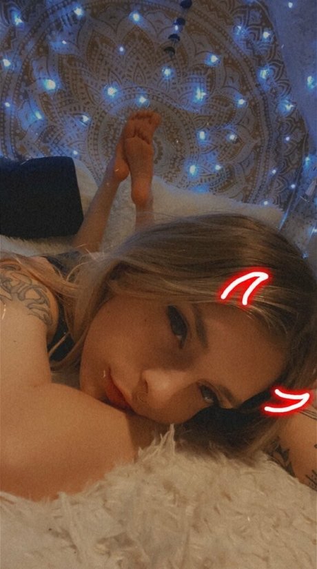Sadgirlastridsfree