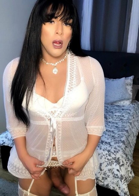 Foto di nudo di fuga di OnlyFans di Agatha Moreira
