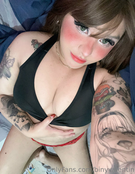 Foto di nudo di fuga di OnlyFans di Binyvalentin