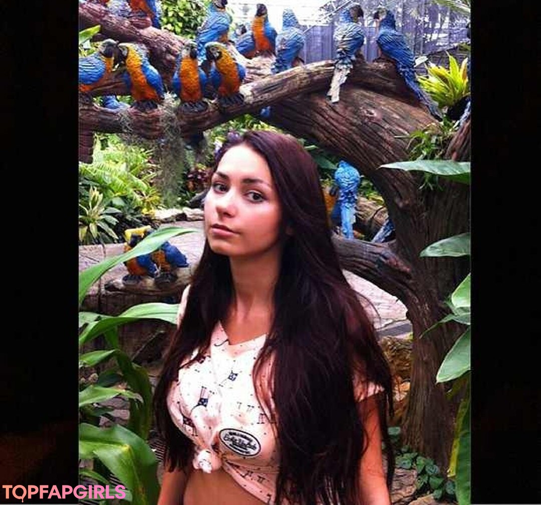 Foto di nudo di fuga di OnlyFans di Helga Lovekaty #1562