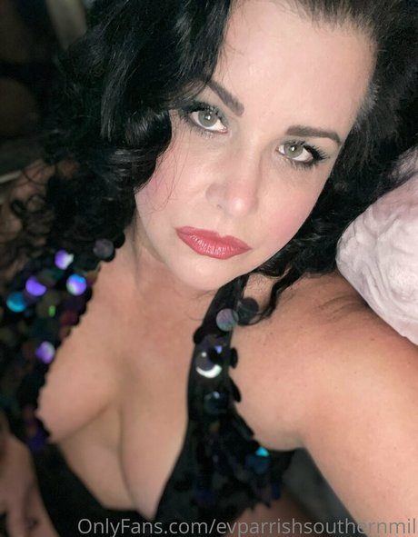Foto di nudo di fuga di OnlyFans di Evparrishsouthernmil