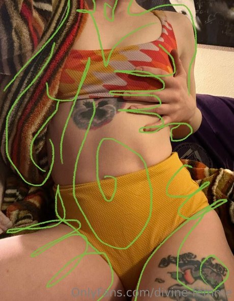 Foto di nudo di fuga di OnlyFans di Divinefemme