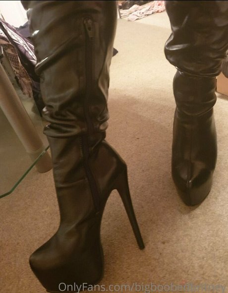 Bigboobedbritneyfree