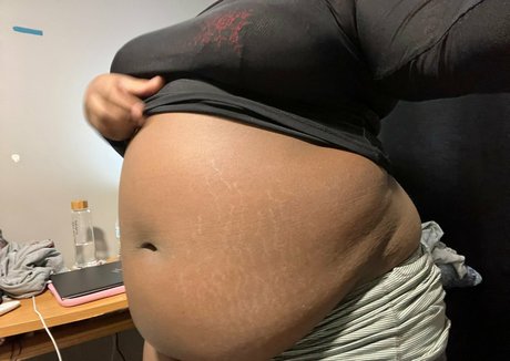 Foto di nudo di fuga di OnlyFans di Faeriefeedee