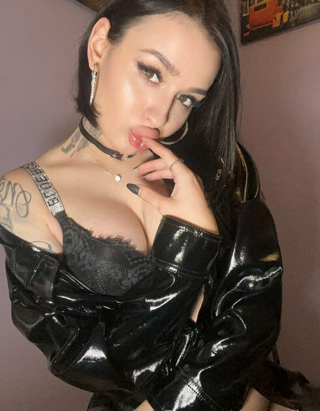 Foto di nudo di fuga di OnlyFans di Camidiva