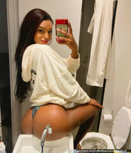 Foto di nudo di fuga di OnlyFans di Bianca Nunes