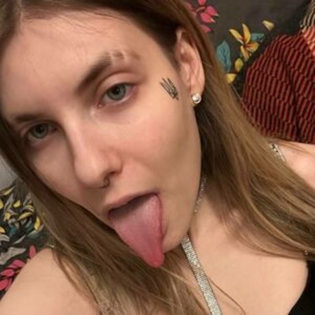 Foto di nudo di fuga di OnlyFans di Lunarunicorn