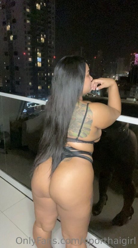 Foto di nudo di fuga di OnlyFans di Oporthaigirl