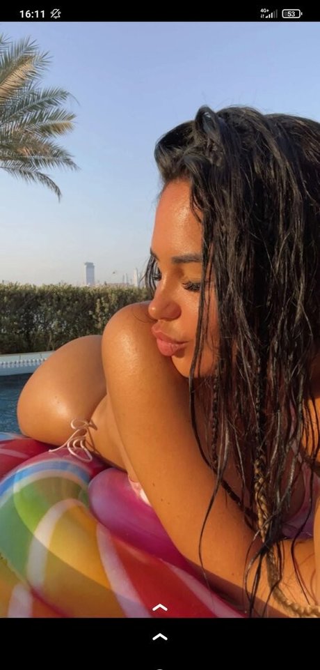 Foto di nudo di fuga di OnlyFans di Milla Jasmine