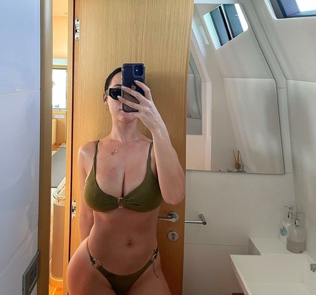 Foto di nudo di fuga di OnlyFans di Sarah Love Macdonald