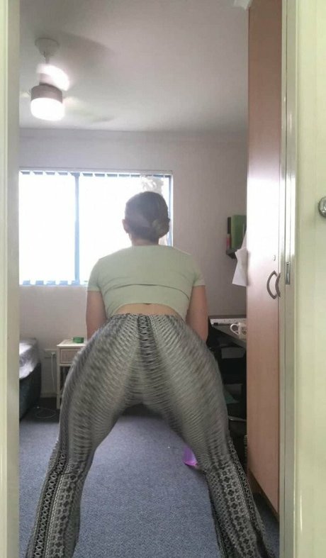 Foto di nudo di fuga di OnlyFans di Bootybyshel