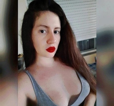 Foto di nudo di fuga di OnlyFans di Antonella Greco