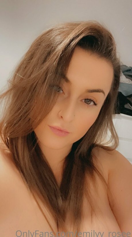 Emilyyrosee
