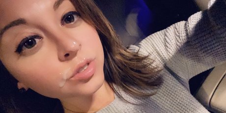 Foto di nudo di fuga di OnlyFans di Loadsoflayla