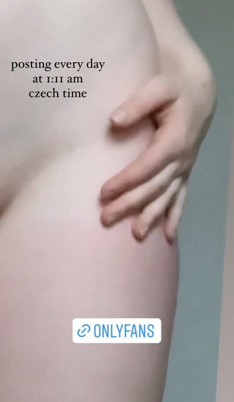 Foto di nudo di fuga di OnlyFans di Anna Makova