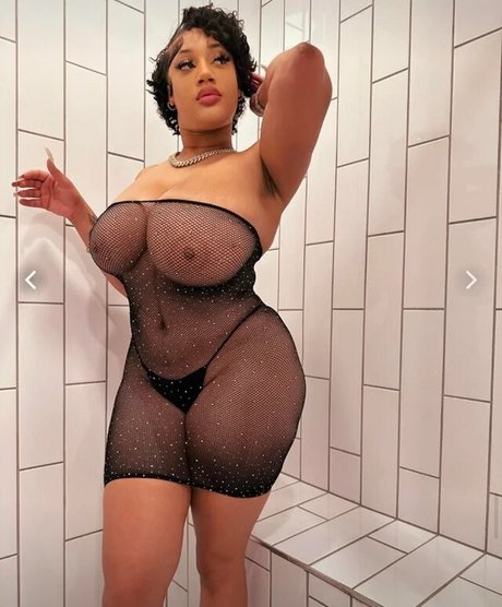 Foto di nudo di fuga di OnlyFans di Roxiiee96