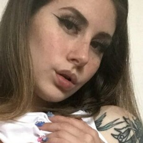 Foto di nudo di fuga di OnlyFans di Ludmilaivani