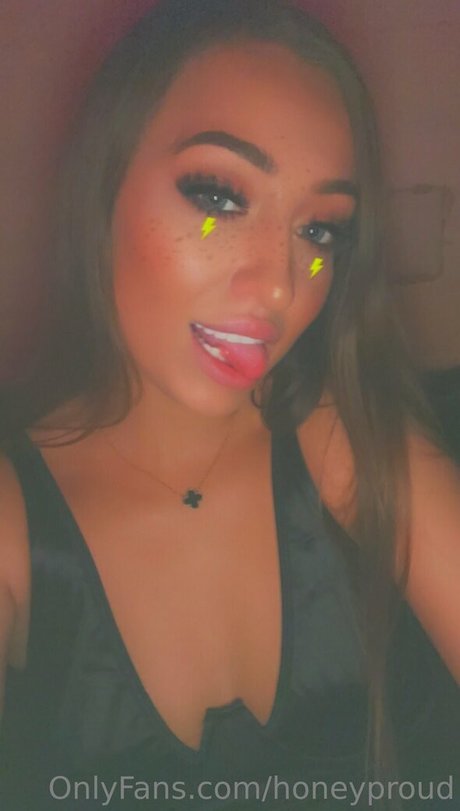 Foto di nudo di fuga di OnlyFans di Honeyproud