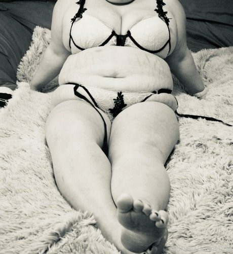 Foto di nudo di fuga di OnlyFans di Adrianahunnydrip