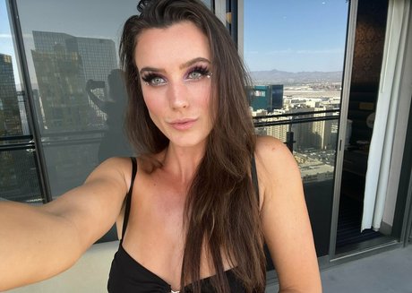 Foto di nudo di fuga di OnlyFans di Jennifercunnely