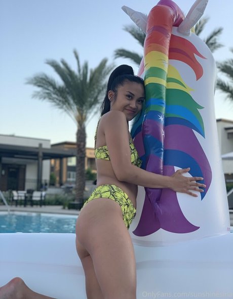 Foto di nudo di fuga di OnlyFans di Sunshinesina
