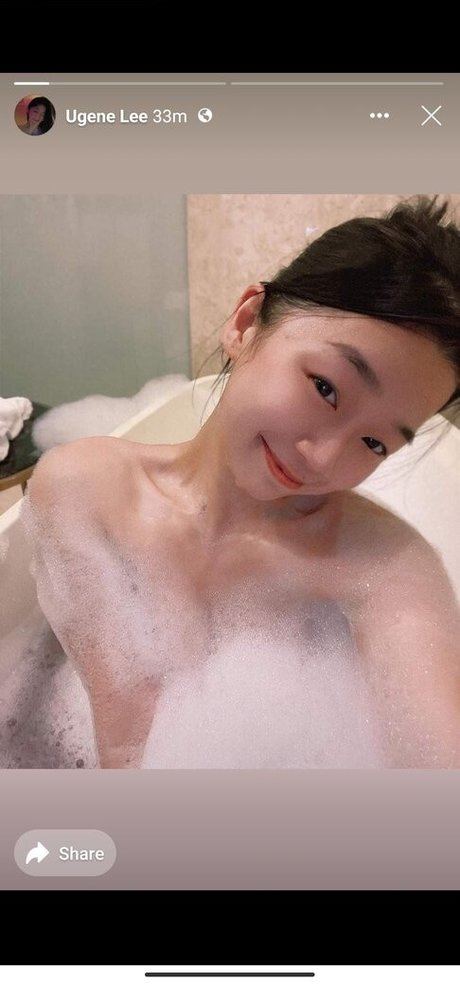 Foto di nudo di fuga di OnlyFans di Ugene Lee