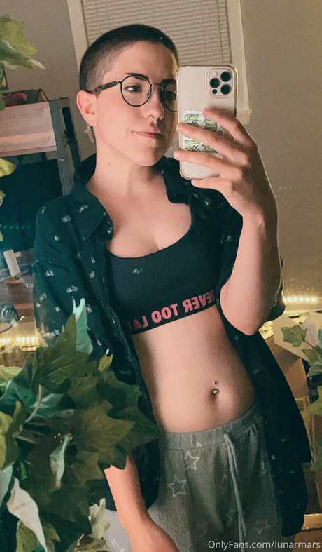 Foto di nudo di fuga di OnlyFans di Nymphicapollo