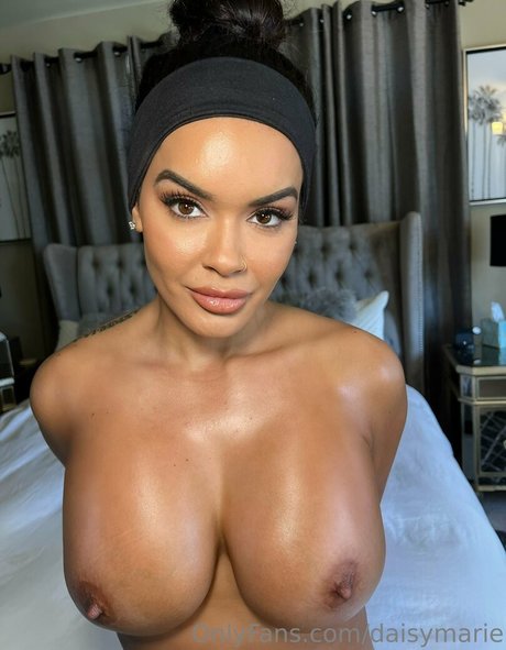 Foto di nudo di fuga di OnlyFans di Daisymarie