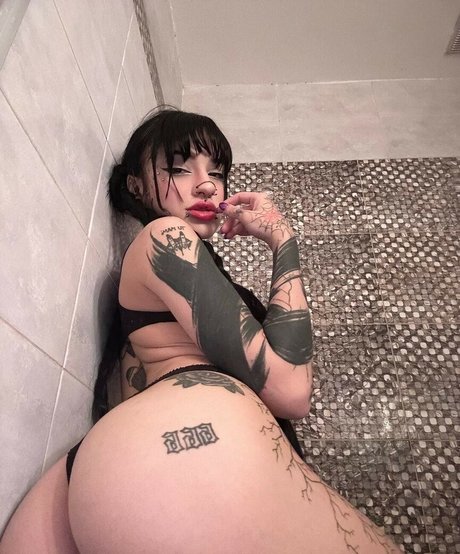 Foto di nudo di fuga di OnlyFans di Venussativaaa