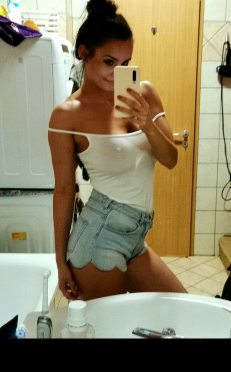 Foto di nudo di fuga di OnlyFans di Baranyai Lanyok