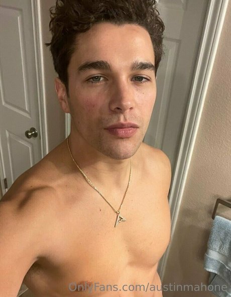 Foto di nudo di fuga di OnlyFans di Austinmahone