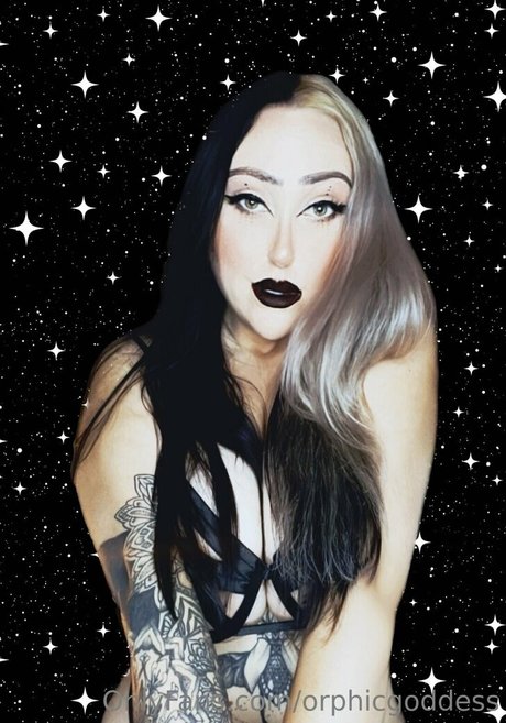 Foto di nudo di fuga di OnlyFans di Orphicgoddess