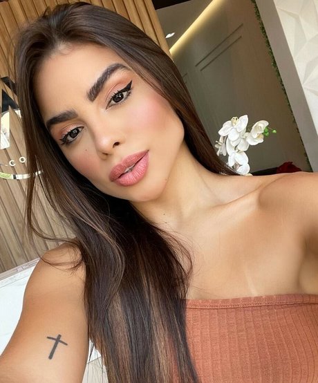 Foto di nudo di fuga di OnlyFans di Hillary Fabii