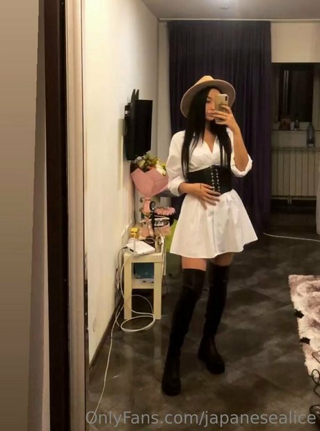 Foto di nudo di fuga di OnlyFans di Japanesealice