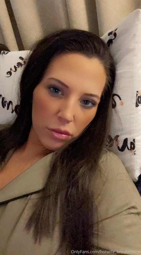 Foto di nudo di fuga di OnlyFans di Hotwifebrookeblaze