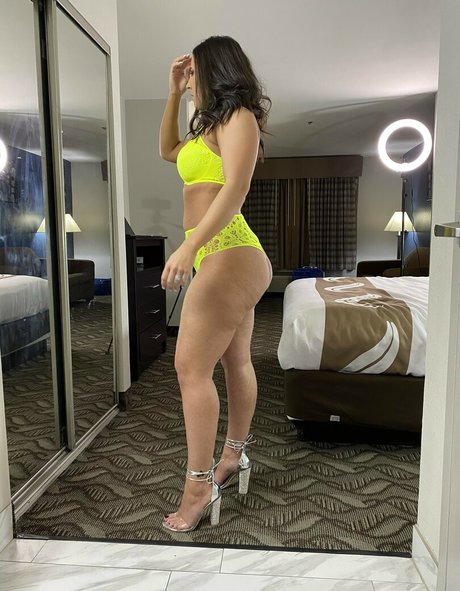 Hotwifebrookeblaze