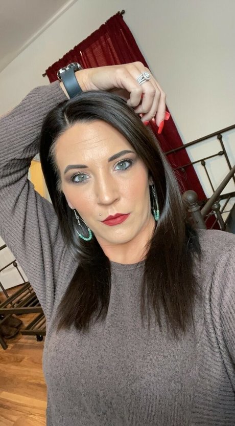 Hotwifebrookeblaze