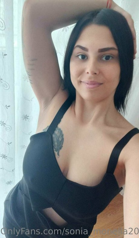 Foto di nudo di fuga di OnlyFans di Soniamonella20