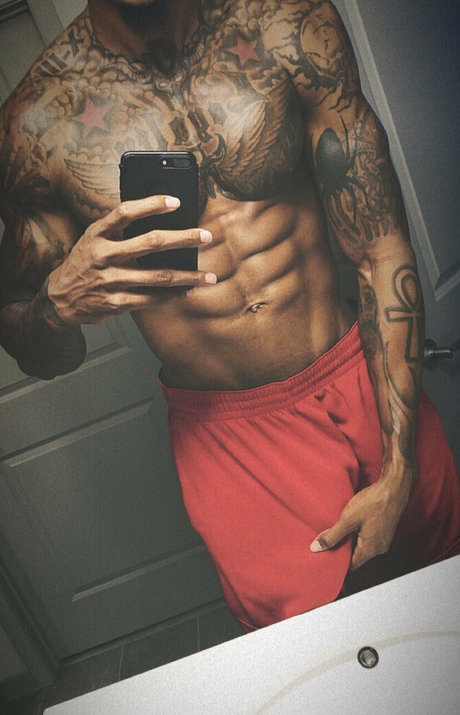 Foto di nudo di fuga di OnlyFans di Kingnate