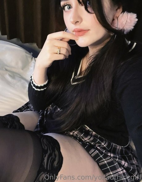 Foto di nudo di fuga di OnlyFans di Yosadthiccgirl