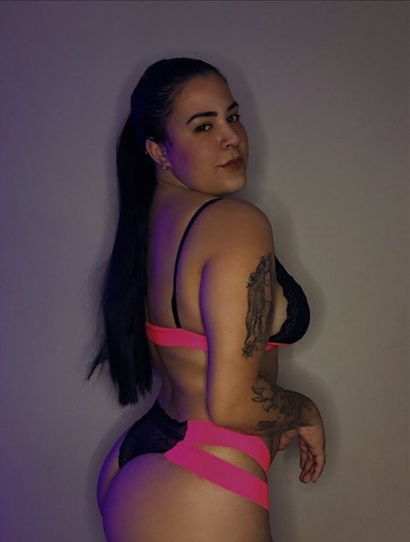 Foto di nudo di fuga di OnlyFans di Laraoliveiraof