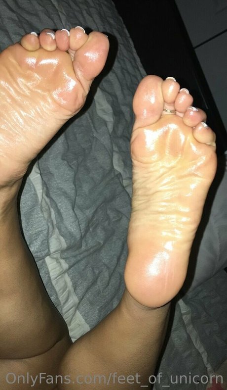 Foto di nudo di fuga di OnlyFans di Feetofunicorn