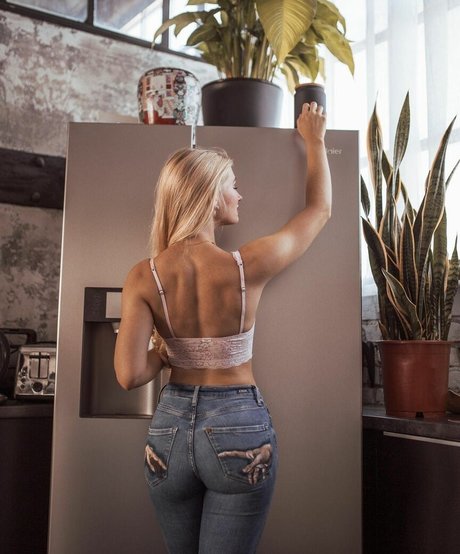 Foto di nudo di fuga di OnlyFans di Alrun Steiner