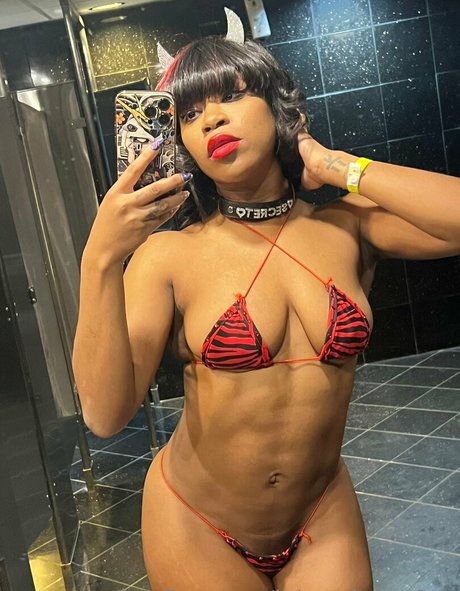 Foto di nudo di fuga di OnlyFans di Krissyvictoryfree