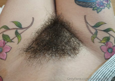 Foto di nudo di fuga di OnlyFans di Hairyangelafree