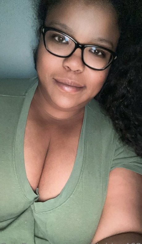 Foto di nudo di fuga di OnlyFans di Naughtybbw462606