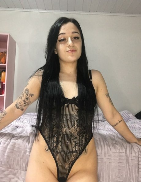 Foto di nudo di fuga di OnlyFans di Larissa Silva Laritxs