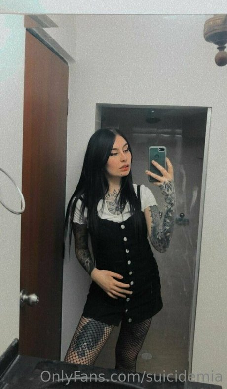 Foto di nudo di fuga di OnlyFans di Badkittymia