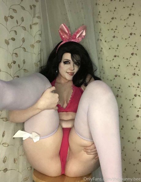 Foto di nudo di fuga di OnlyFans di Thebunnybee